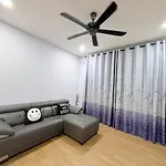 Family & Business Welcome 1-7Pax At D Secret Garden-Johor Bahru Town-Mid Valley-Paradigm Mall-Utm-Dato Onn