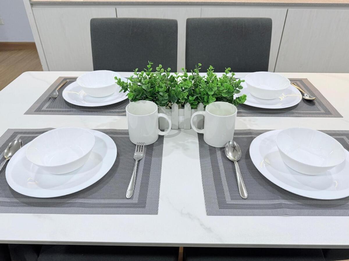 Family & Business Welcome 1-7pax At D Secret Garden-johor Bahru Town-mid Valley-paradigm Mall-utm-dato Onn Apartment Johor Bahru